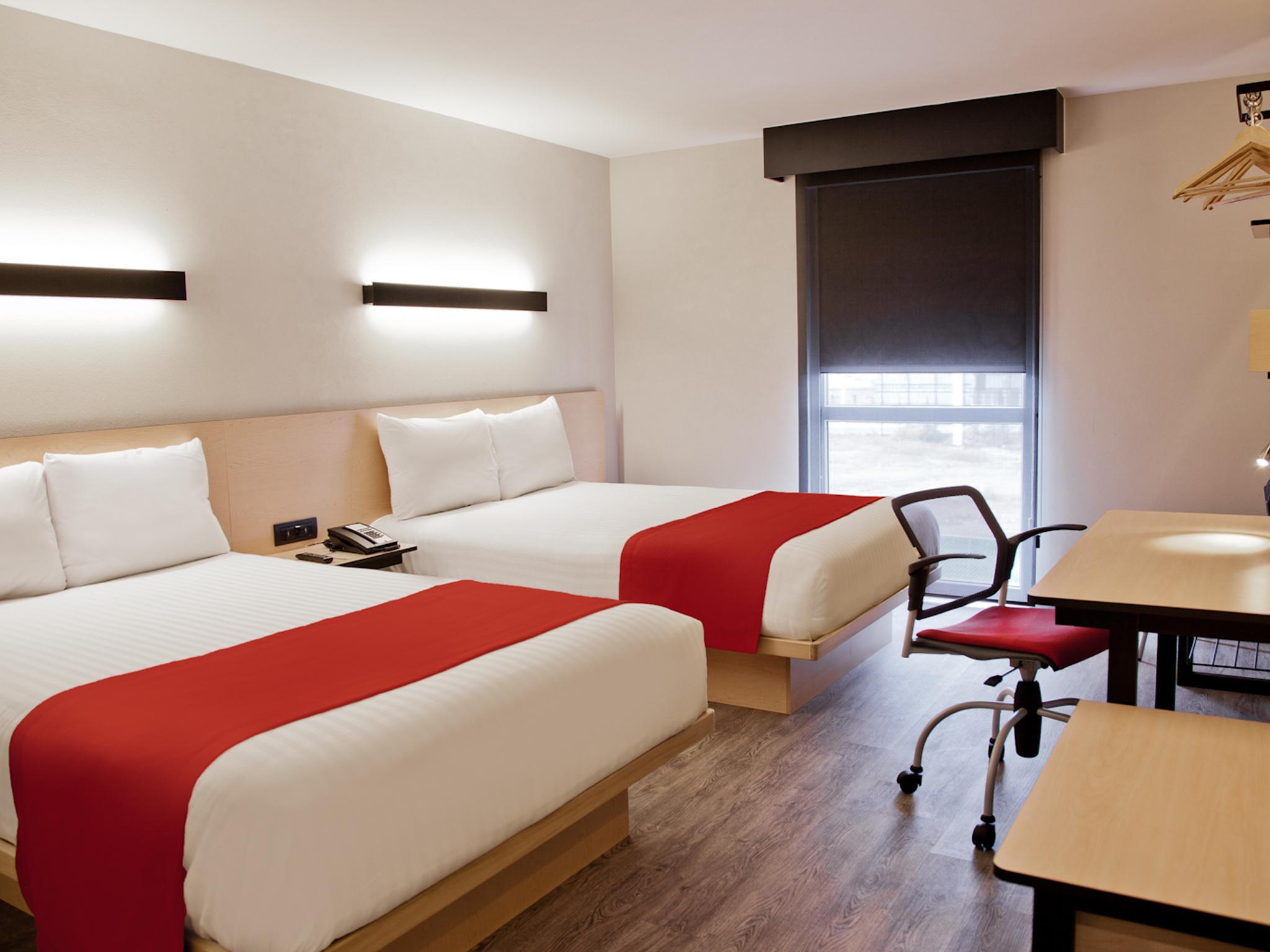 City Express By Marriott Λεόν Εξωτερικό φωτογραφία