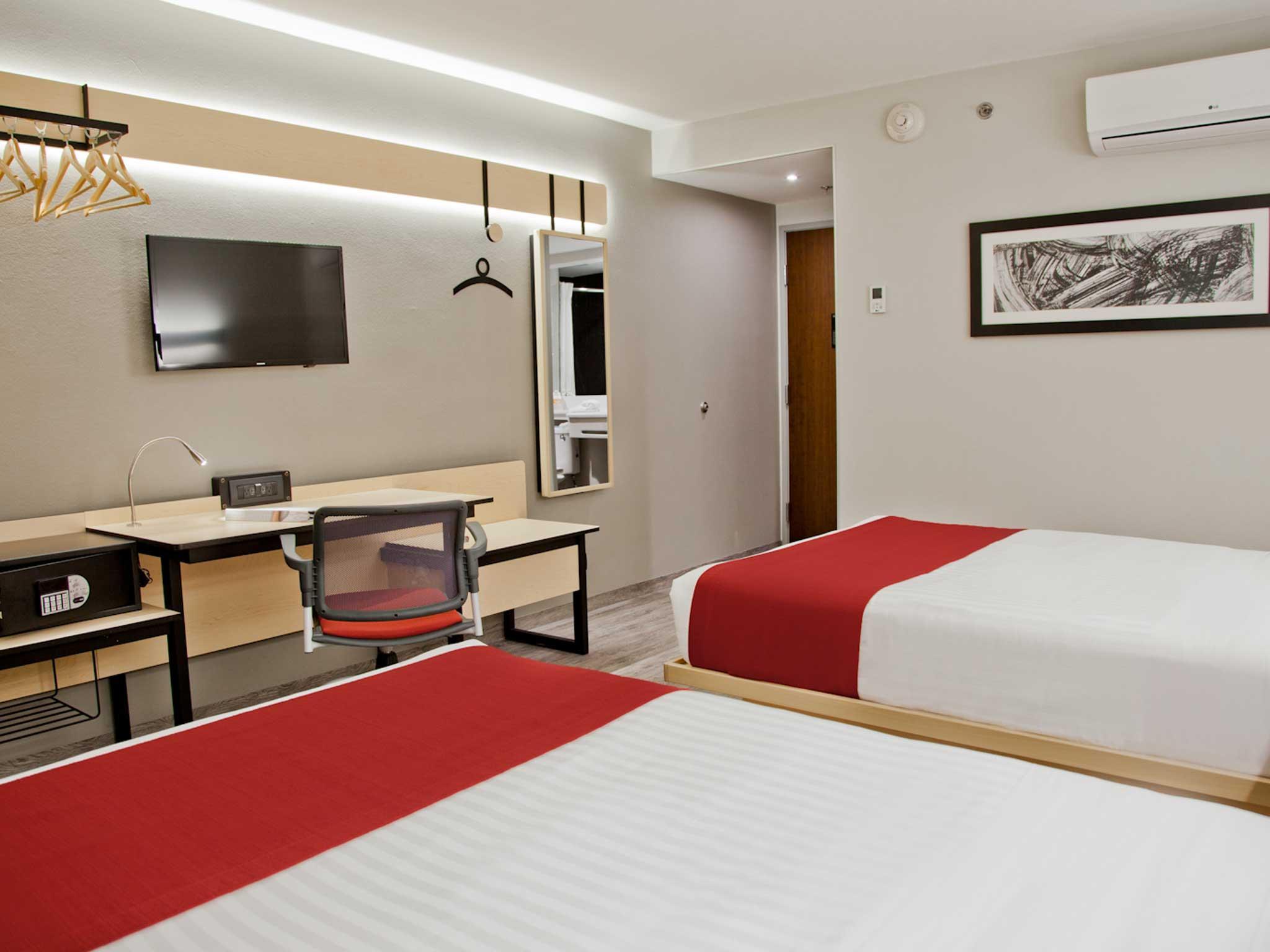City Express By Marriott Λεόν Εξωτερικό φωτογραφία