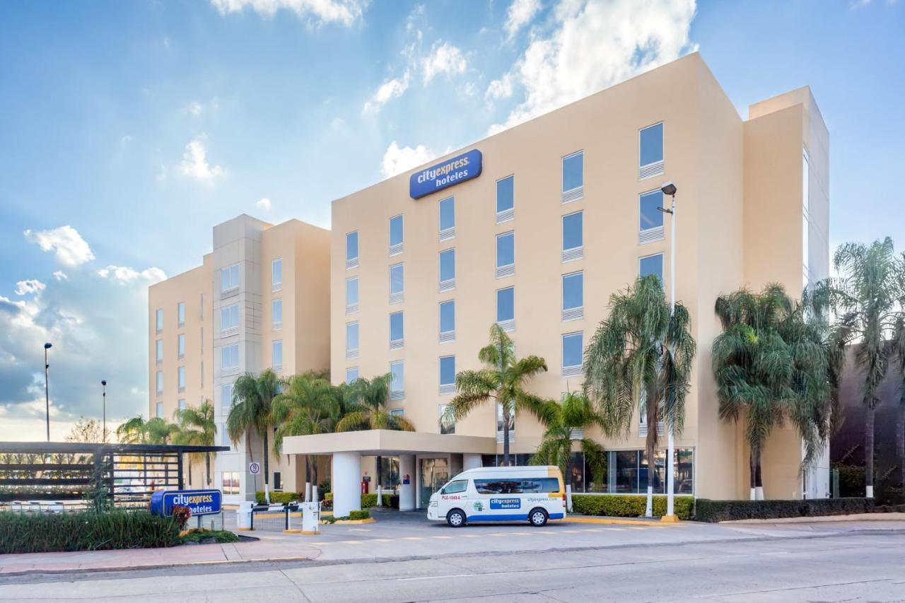 City Express By Marriott Λεόν Εξωτερικό φωτογραφία