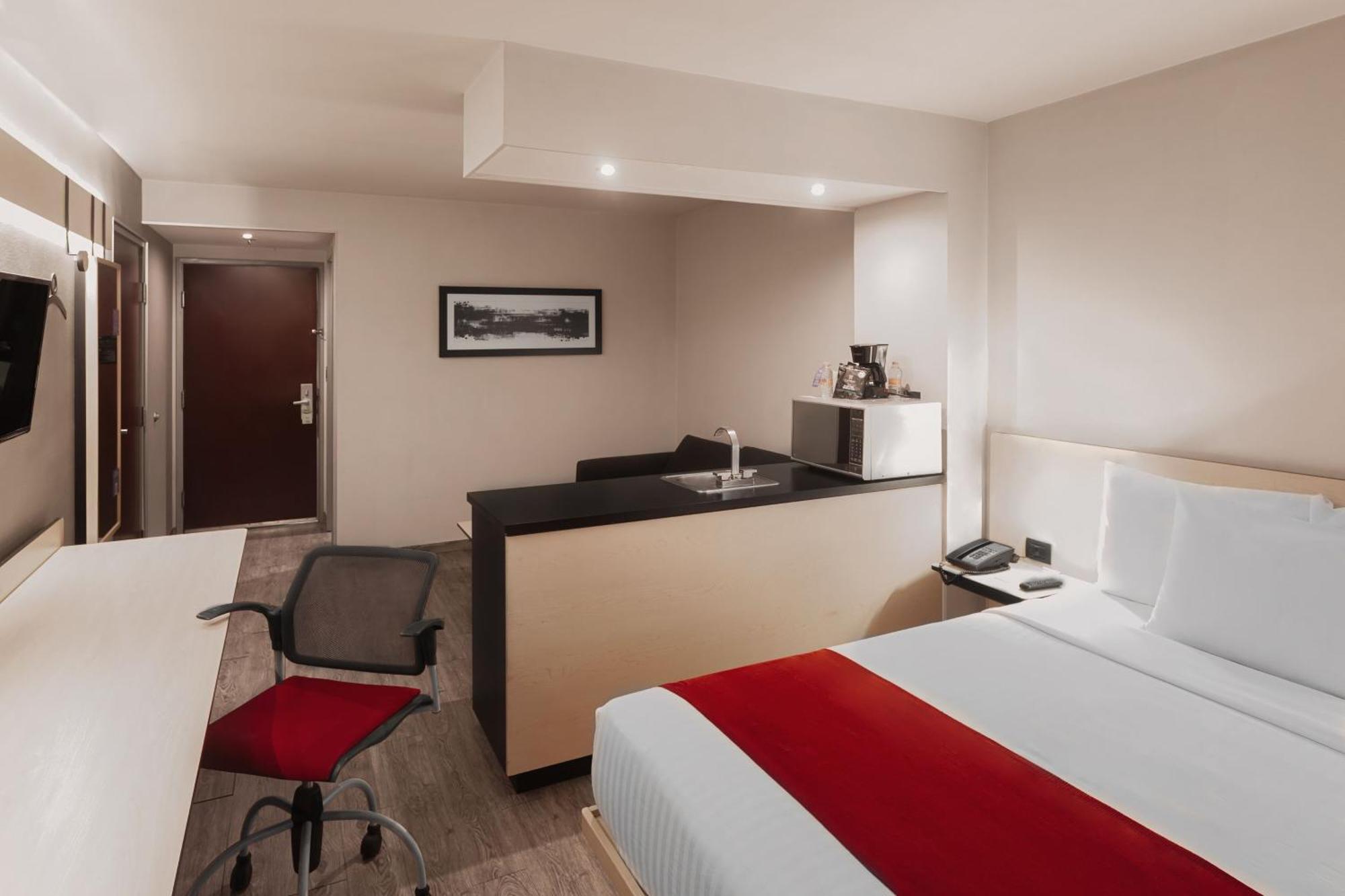 City Express By Marriott Λεόν Εξωτερικό φωτογραφία